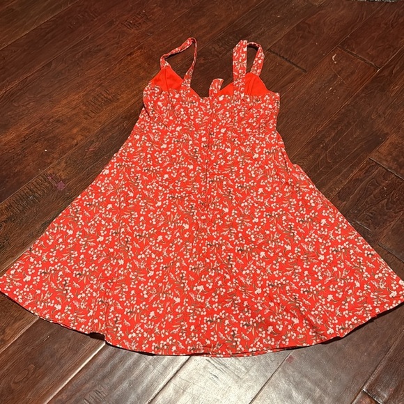 Floral Red Dress - Picture 6 of 10